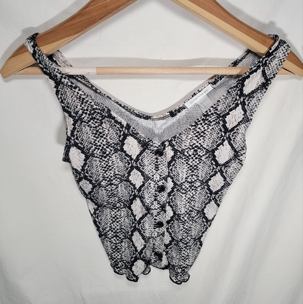 Woman's button front snakeskin design size small camisole in great condition.